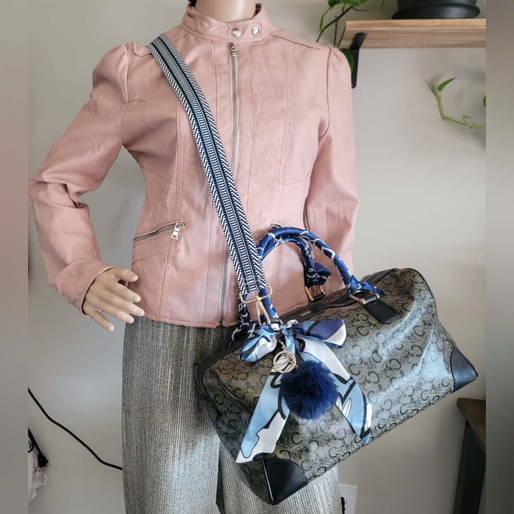 Firm✅️ Authentic Classic Vintage Celine bag blue